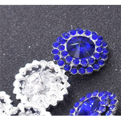 BLINGKNAPP  Bl/Slv 24mm